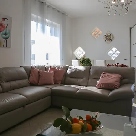 Holiday home Casetta Ficara