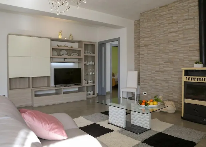 Casetta Ficara Nyaraló