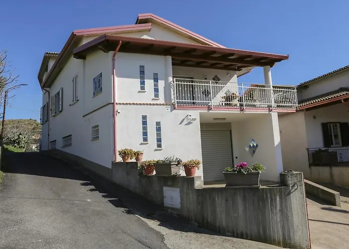 Casetta Ficara Nyaraló